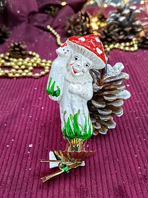 Елочная игрушка Гриб белый/красный 9 см, стекло Елочные Сказки // гриб на прищепке